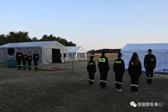 生女孩，只生女孩，整个村里全是女孩！波兰这儿女儿村，求男娃