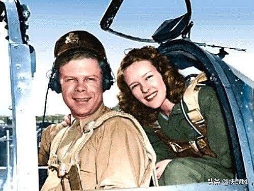 二战王牌飞行员将女孩照片贴在机身，死后60年，女孩与他合葬