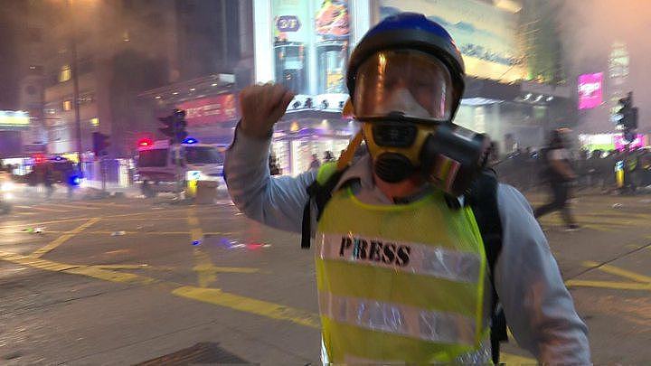 香港抗议者发动游击战与警察周旋，中国官媒警告“必定会付出代价”（组图） - 7