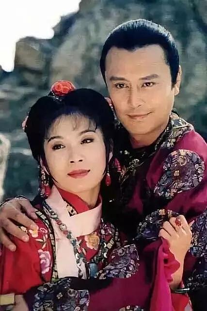 刘德凯40年婚恋史，让刘雪华流产不育，如今60多岁，女友小他16岁