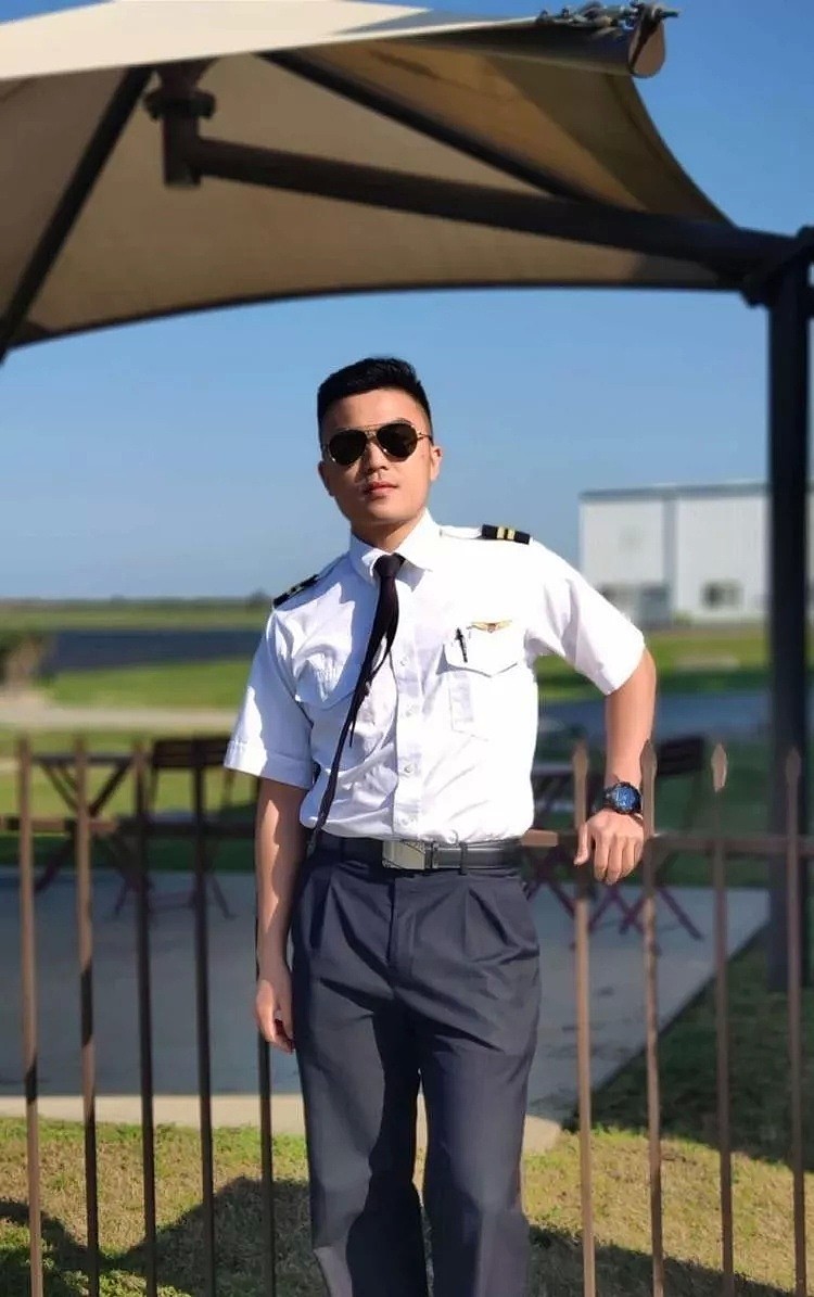 中国飞行学员坠机身亡，聋哑父母赴美！手语感谢网友，获32万筹款（视频/组图） - 2