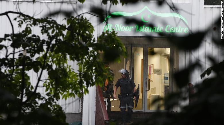 挪威清真寺枪击案细节：75岁老人