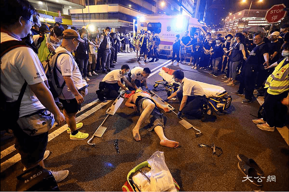 香港遭围殴司机受访：修车要花50万，仍愿为他人挺身而出（组图） - 2