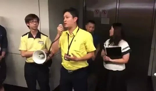 香港非法示威者霸占地铁，却嫌热大喊：开冷气！网友评论亮了！（视频/组图） - 2