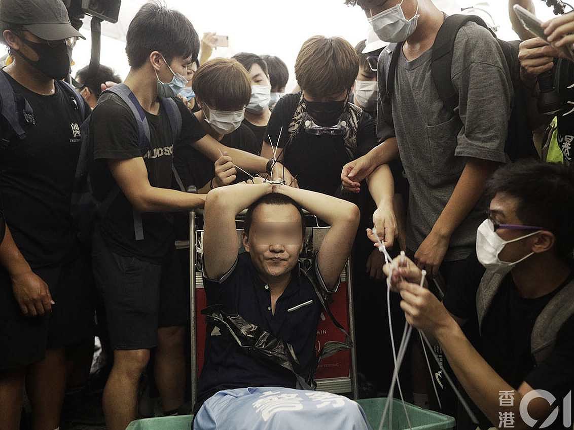 环球时报凌晨发文证实记者被打！怒批香港示威者！（视频/组图） - 1