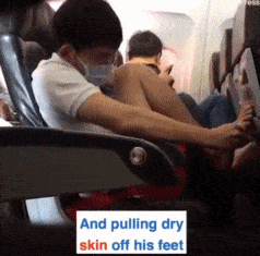 空姐曝飞机黑幕：“你摸到的每样东西都很脏！”