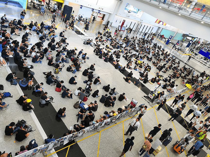 机场瘫痪，香港的损失有多大？影响的不只是香港人（组图） - 9