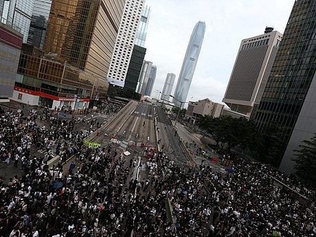 中共“按兵不动”背后  香港“民心”是最大变量（组图） - 5