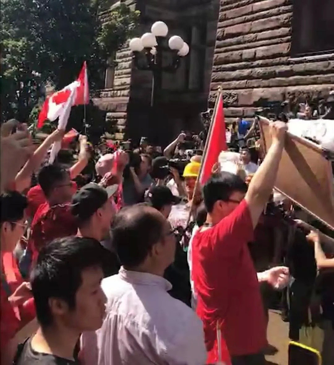 热血沸腾！多伦多爱国华人集会反港独游行，虽是异乡人，同是中国心！（组图） - 7