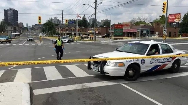 愤怒！多伦多华裔老妇先后被2辆车撞倒逃逸，惨遭拖行死亡（组图） - 1