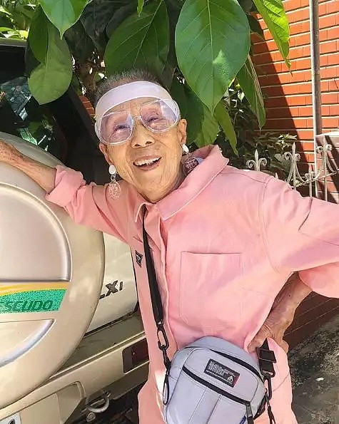 91岁中国奶奶穿搭潮爆全网，引10万网友争相模仿， 因为她，我取关了100个时尚博主 - 8