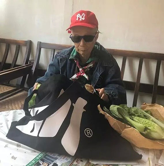 91岁中国奶奶穿搭潮爆全网，引10万网友争相模仿， 因为她，我取关了100个时尚博主 - 12