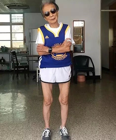 91岁中国奶奶穿搭潮爆全网，引10万网友争相模仿， 因为她，我取关了100个时尚博主 - 20