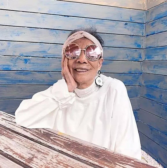 91岁中国奶奶穿搭潮爆全网，引10万网友争相模仿， 因为她，我取关了100个时尚博主 - 43