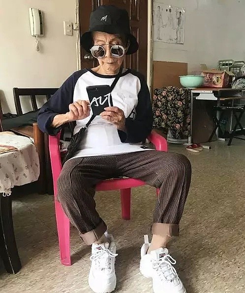 91岁中国奶奶穿搭潮爆全网，引10万网友争相模仿， 因为她，我取关了100个时尚博主 - 45