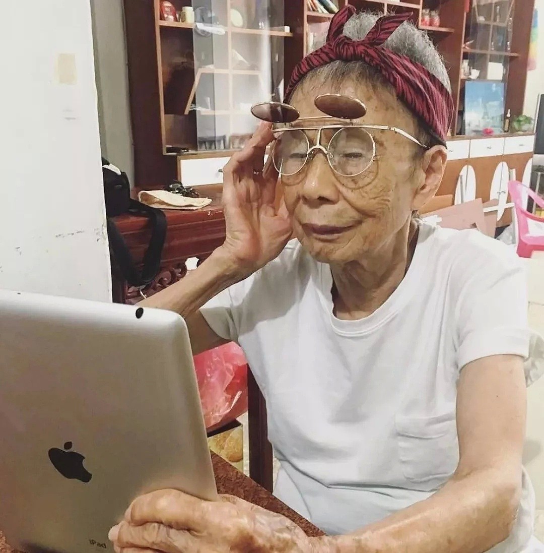 91岁中国奶奶穿搭潮爆全网，引10万网友争相模仿， 因为她，我取关了100个时尚博主 - 49