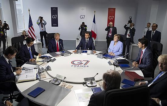 当地时间2019年8月26日，法国比亚里茨，七国集团（G7）峰会最后一天，G7领导人和欧盟理事会主席图斯克召开工作会议。IC photo