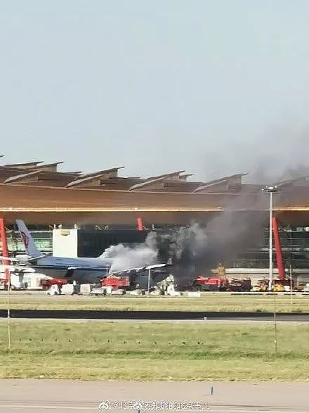 可怕！一架国航飞机突然起火 全机乘客紧急撤离 17亿飞机烧报废！（组图） - 1