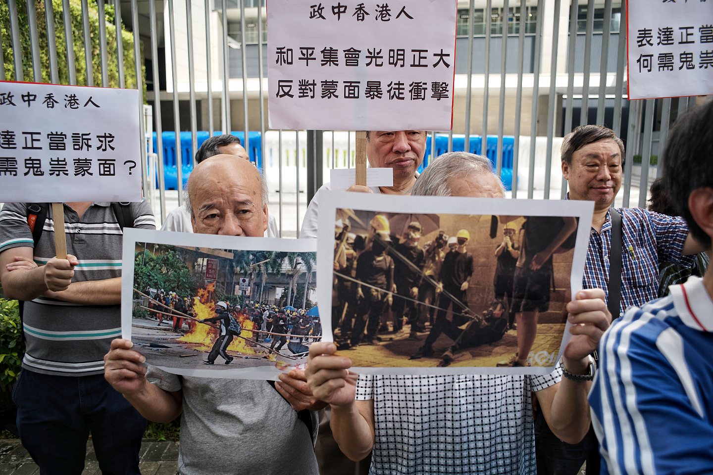香港民间团体特区政府总部请愿 呼吁禁止蒙面游行 - 2