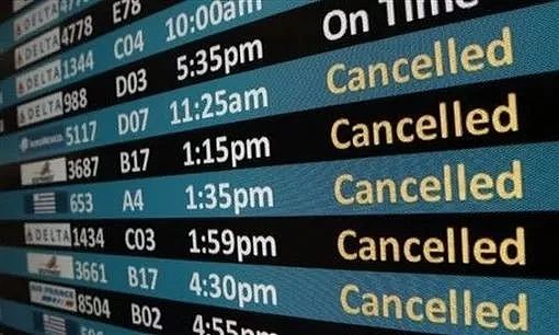 气晕！ 1000多名加拿大旅客被航空公司抛弃：对不起 你们11天后可登机（组图） - 2