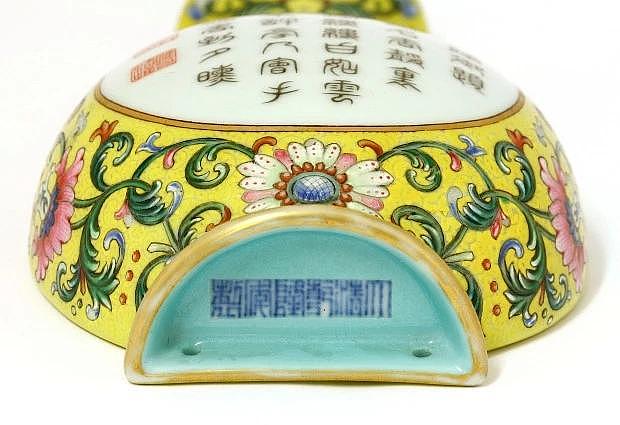 英国男子花8块买中国花瓶，经鉴定竟是乾隆文物，售价高达70万