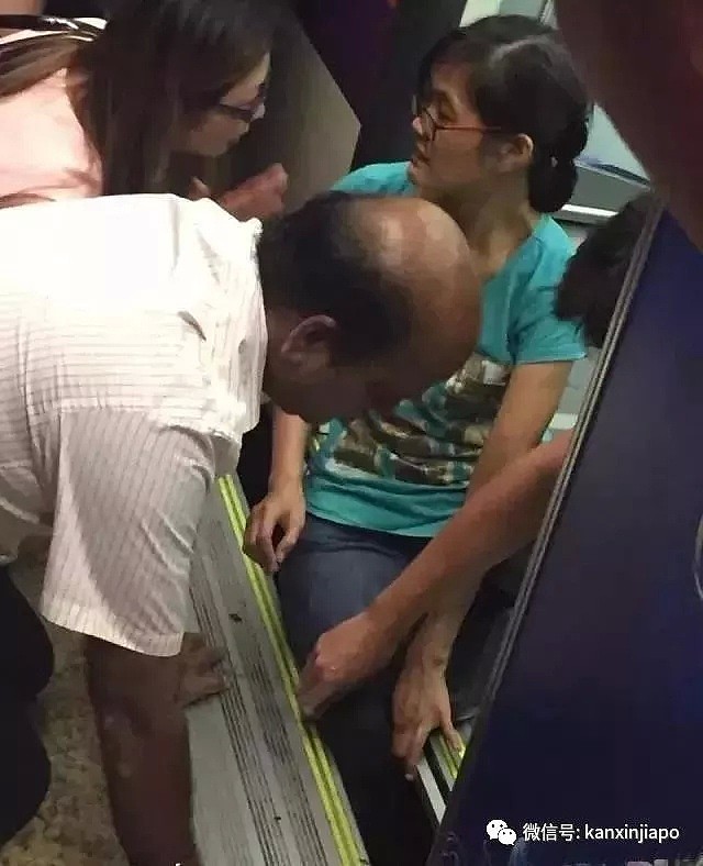 惊险一幕！新加坡剽悍大妈“手撕”地铁门…（视频/组图） - 16