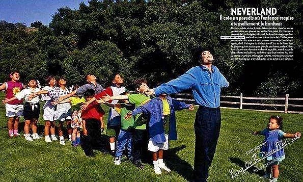 迈克尔·杰克逊61周年诞辰：出身贫寒的世界巨星，光芒万丈的孤独孩子（视频/组图） - 24
