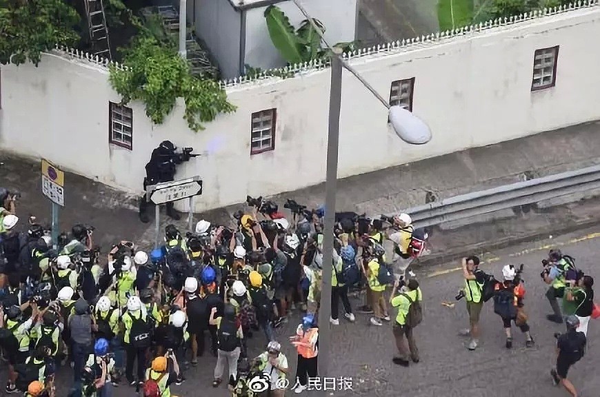 CNN道歉了！恶意污蔑香港警察，颠倒是非黑白，连美国人都看不下去了（组图） - 21
