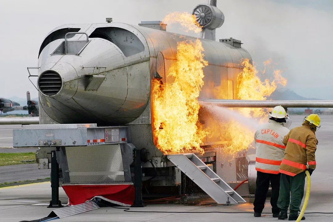 价值17亿的国航飞机，在空中着火了！ 被作“空难处理”！（视频/组图） - 10