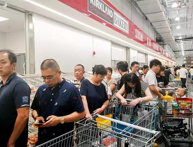 实地探访Costco：中国会员已超10万，有人去过一次却再也不想去了