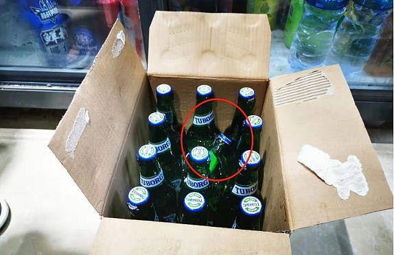 31岁小伙搬起啤酒放冰箱，瞬间1只眼没了