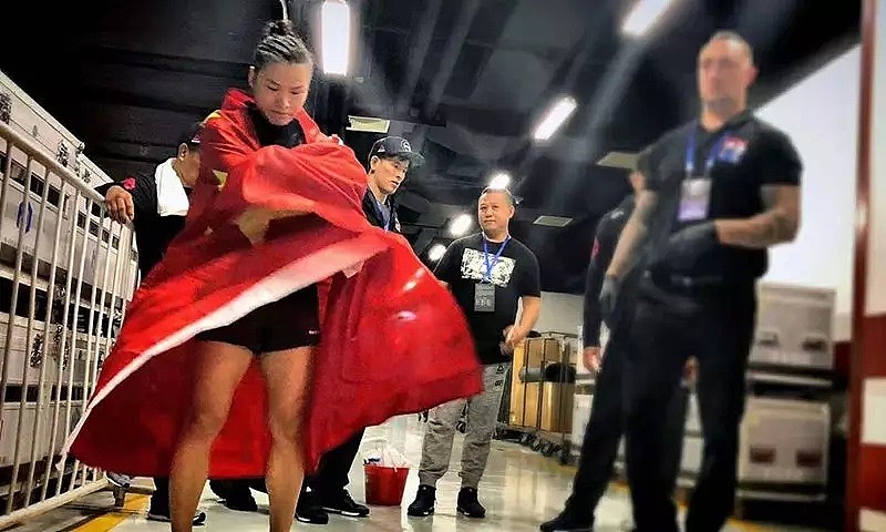 亚洲首位UFC世界冠军诞生！从幼儿园老师到世界冠军，她把金腰带留在中国（组图） - 8