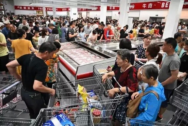 上海Costco掀退卡潮，员工忙到没吃饭，原因曝光！（组图） - 1