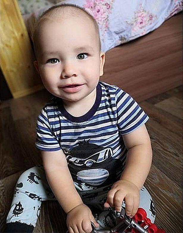 俄罗斯一母亲残忍用粪肥埋掉儿子 表示孩子这样就不会饿了