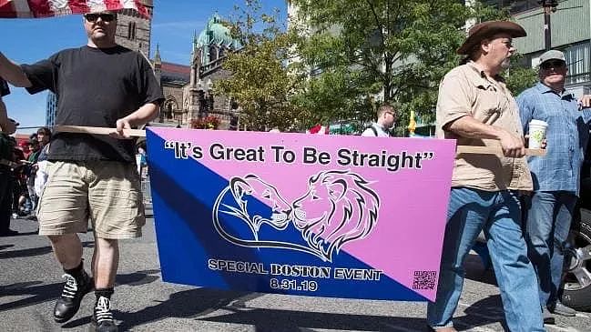 美国出现了莫名其妙的异性恋游行，差点和同性恋们打了起来...（组图） - 6