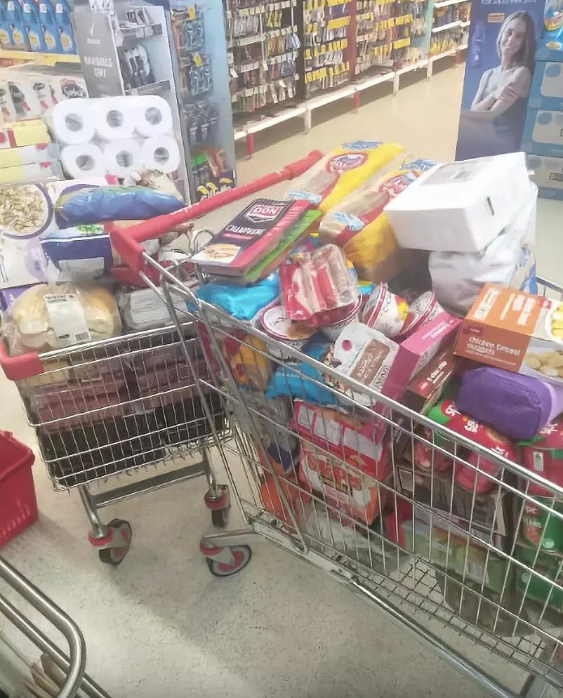 澳女生了16个孩子，去趟超市要花1000刀，买啥都和搞批发一样！（组图） - 12