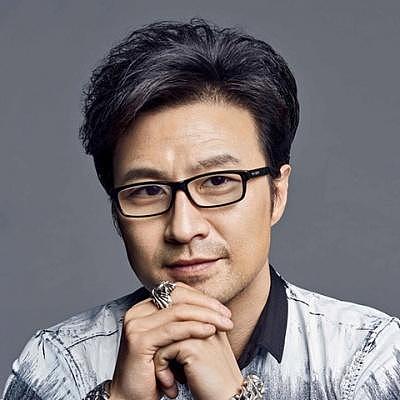 汪峰“背叛”兄弟走向成功，当了巨星娶了子怡，因嫉妒把“旭日阳刚”告上法庭？（组图） - 12