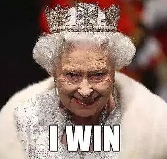 啥？93岁英国女王越活越年轻？狂喝酒、点外卖，恶搞卖萌没准了！（组图） - 7