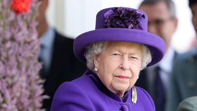 英国女王要求客人 不要在她面前提起梅根、哈里，这是怎么了呢？