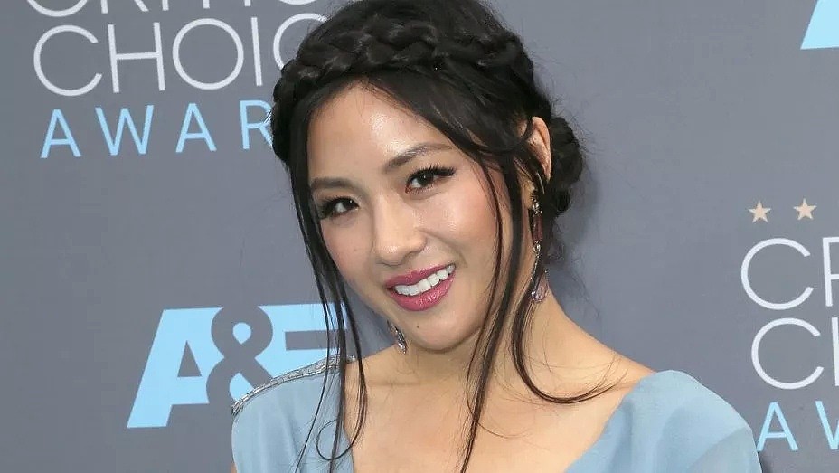 从服务员到好莱坞最红华裔女演员：她是如何摆脱歧视的? - 1