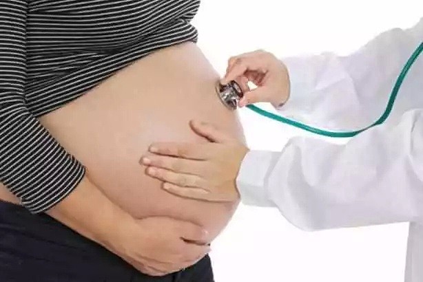 孕妇做B超被吓懵，腹中孩子突然睁眼怪笑！医生说这宝宝留不得…（组图） - 10