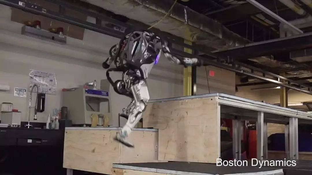 波士顿动力再放大招！双足机器人Atlas表演逆天体操，动作堪比运动员（视频/组图） - 5