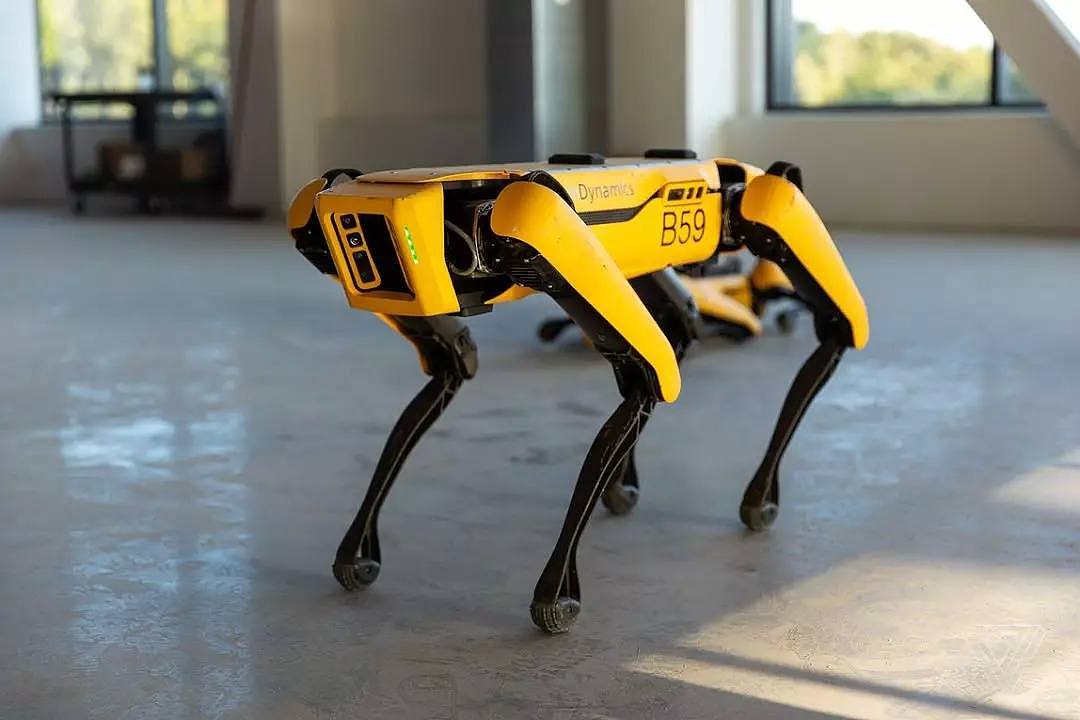 波士顿动力再放大招！双足机器人Atlas表演逆天体操，动作堪比运动员（视频/组图） - 10