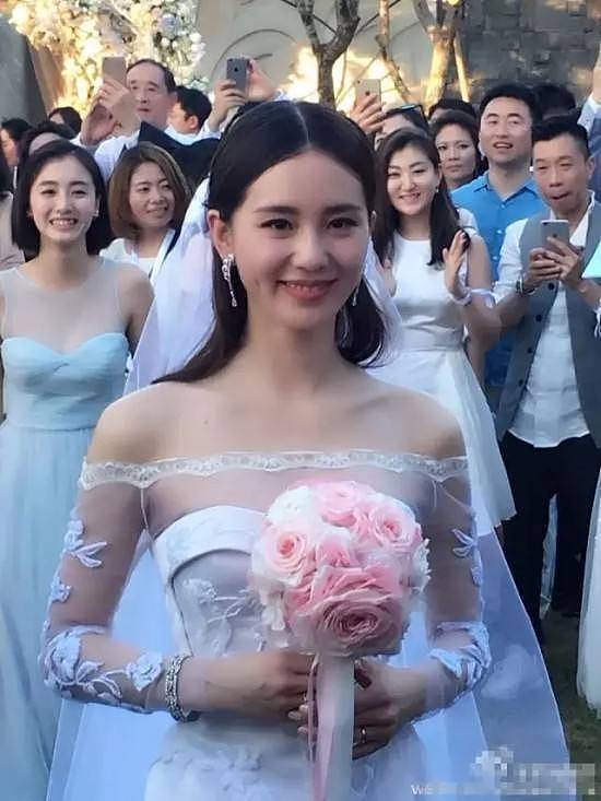 为什么谁结婚都不请杨幂，看看刘诗诗的答案（组图） - 1