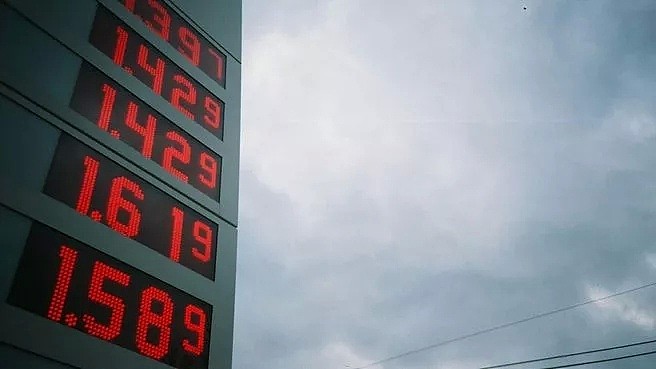 加的不是油，是钱！布村油价本周末将飙升至11年最高点，预计下周回落 - 5