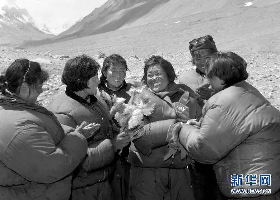 他是第一次登上珠峰的中国人，但你可能不知道他的名字（组图） - 13