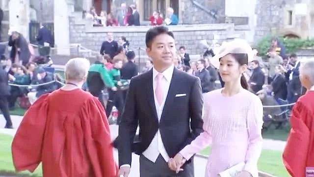 章泽天的剑桥留学生活曝光：与男伴看球赛，1天换3套衣服！现身珠宝晚宴.... - 42