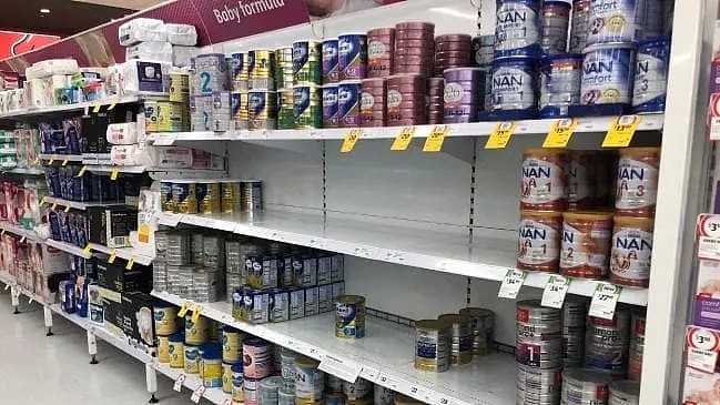 超市抢奶粉？弱爆了！澳洲大盗开卡车偷奶粉，价值近百万！ - 4