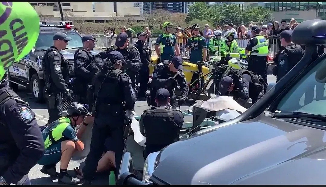 阻碍交通，澳警方逮捕6名气候游行者：破坏公共秩序者绝不姑息 - 3