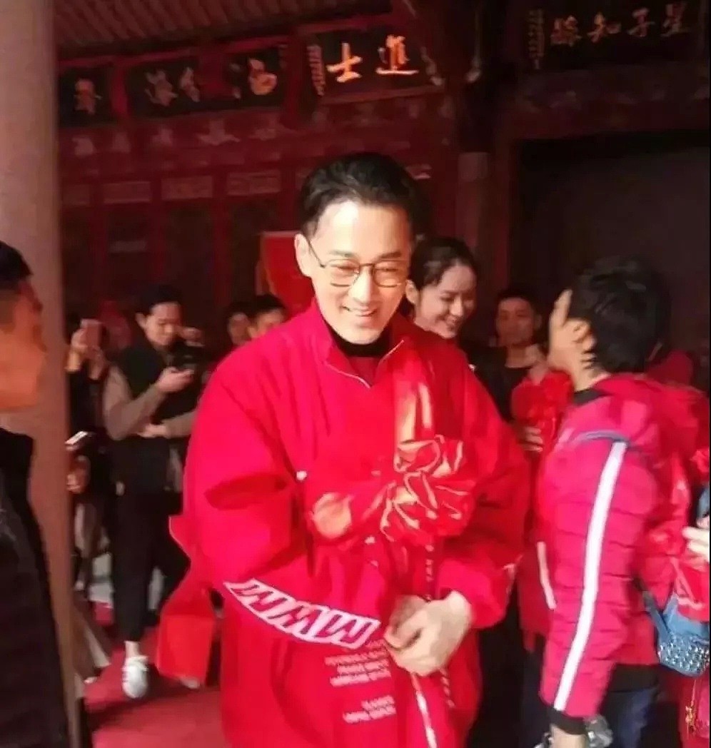 终于结婚了！他就爱找网红脸，跟绯闻女友床照流出，好男人形象崩了...（组图） - 9